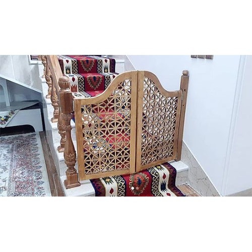 در بادبزنی گره چینی