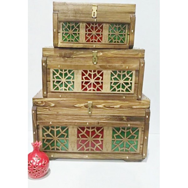 صندوقچه چوبی سنتی با طرح گره‌چینی