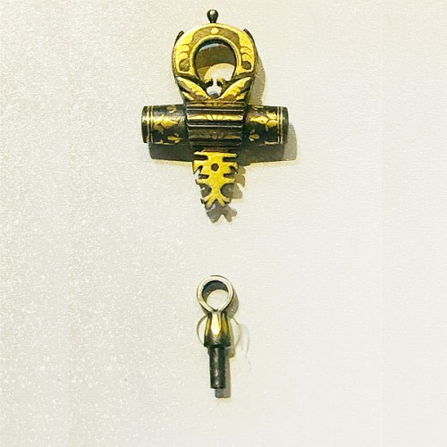 قفل و کلید قدیمی سپهر
