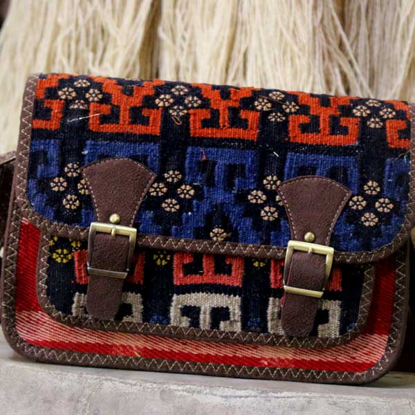 کیف گلیمی آزیتا