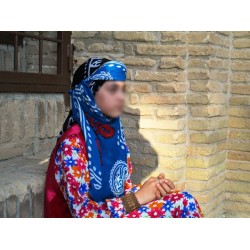 روسری لری گلونی