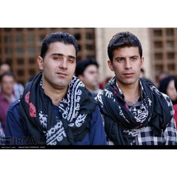روسری لری گلونی